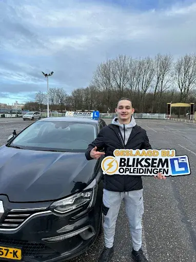 Geslaagd geslaagd bij Bliksem Opleidingen